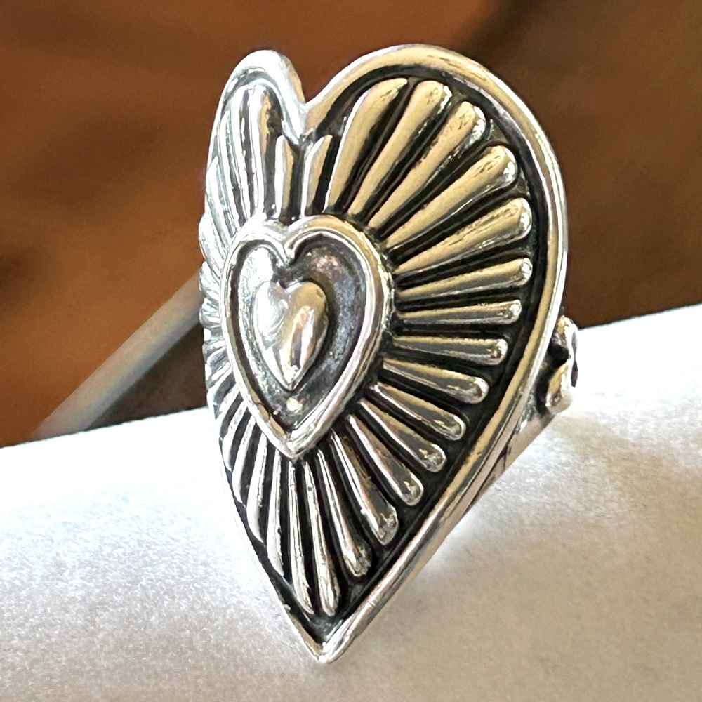 Signed Carolyn Pollack 925 Sterling Silver Heart Statement Ring EUC 15g Size 5 - Picture 15 of 15